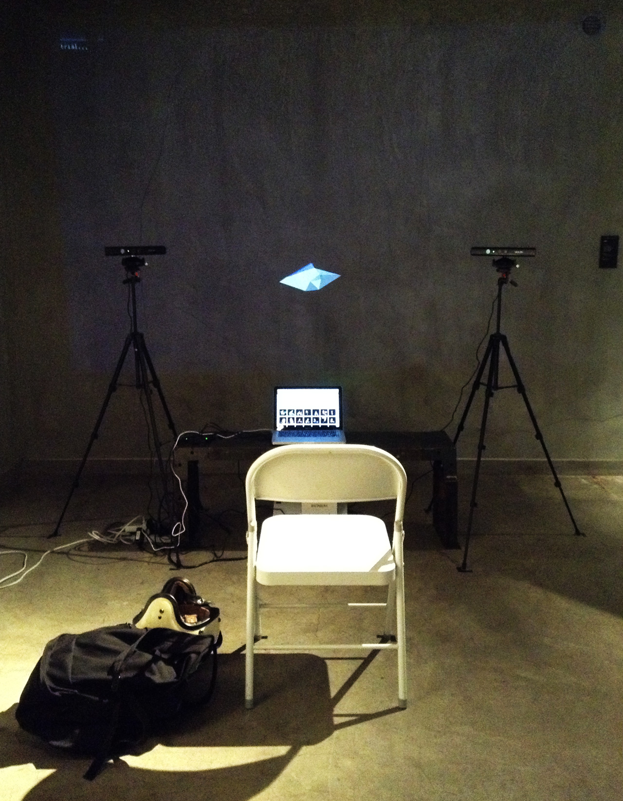 Exhibition of unframe #001 — 3